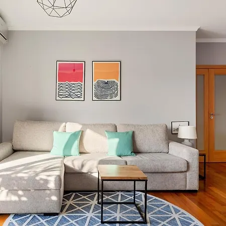 Elegant Flat In Benfica - 10 Min To Center アパート