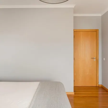 Elegant Flat In Benfica - 10 Min To Center شقة Lisboa