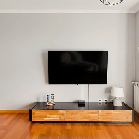 Elegant Flat In Benfica - 10 Min To Center *