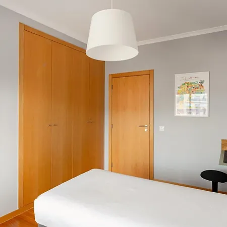 Elegant Flat In Benfica - 10 Min To Center Apartamento *